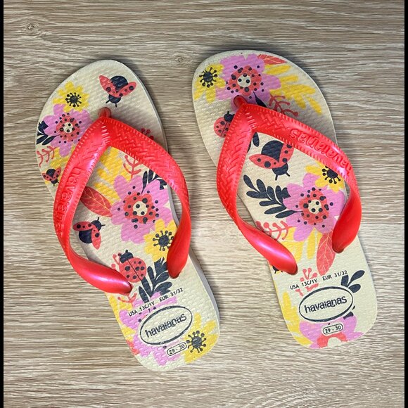 Havaianas Girl's Flip Flops Flores and lady bug pattern US Size 13C 1Y EU 31 32 - Picture 2 of 8